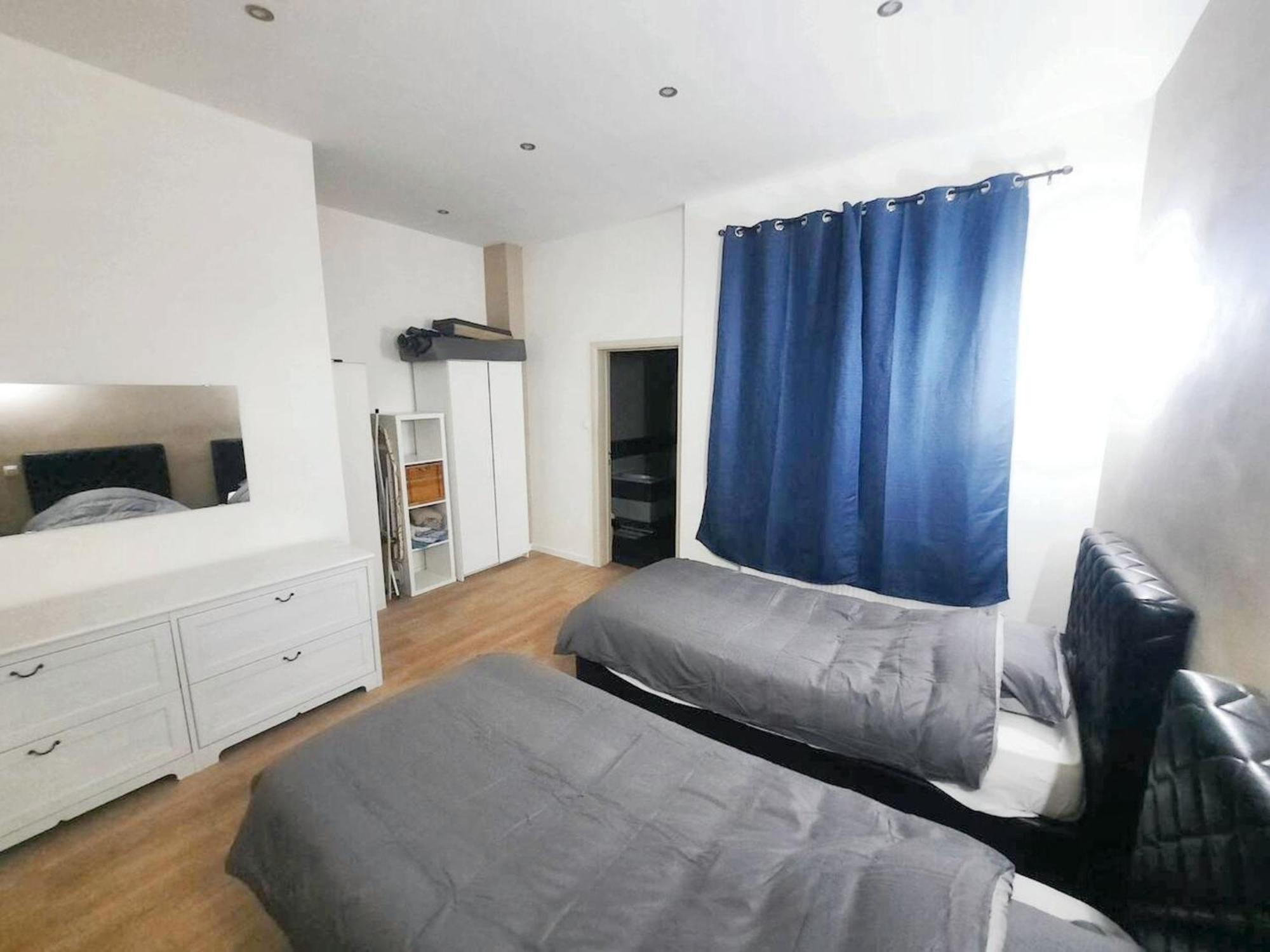 Modern In Molenbeek Saint Jean / 77 M² / Parking