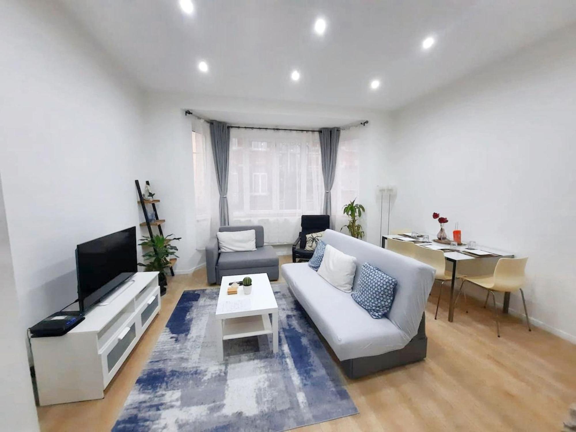 Modern In Molenbeek Saint Jean / 77 M² / Parking Bruxelles